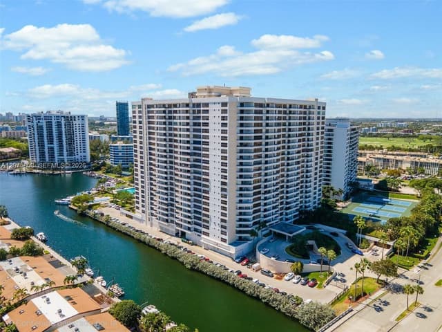 2500 Parkview Dr # 2317, Hallandale Beach FL 33009 - Hallandale Beach, FL - Photo 2