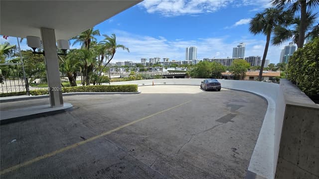 2500 Parkview Dr # 2317, Hallandale Beach FL 33009 - Hallandale Beach, FL - Photo 3