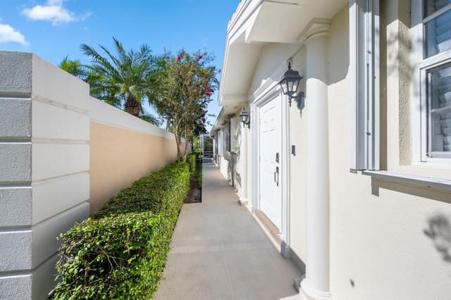 8038 MONTSERRAT Place, Wellington FL 33414 - Wellington, FL - Photo 6