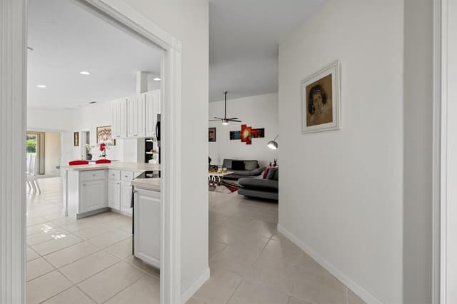 8038 MONTSERRAT Place, Wellington FL 33414 - Wellington, FL - Photo 7