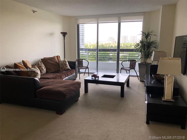 3530 Mystic Pointe Dr # 1008, Aventura FL 33180 - Aventura, FL - Photo 4
