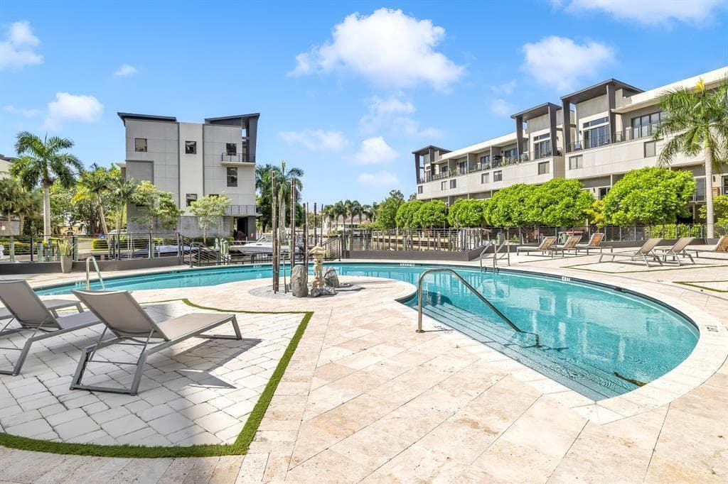 462 SE 1ST Circle, Pompano Beach FL 33060 - Pompano Beach, FL - Photo 1