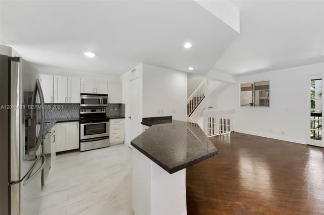 1401 NE 9th St # 26, Fort Lauderdale FL 33304 - Fort Lauderdale, FL - Photo 2