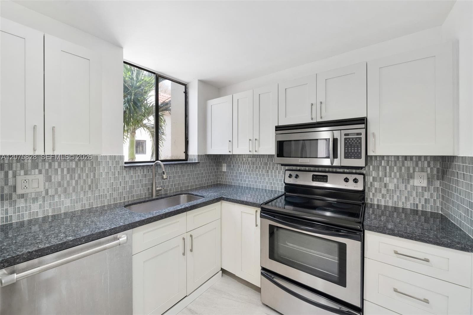 1401 NE 9th St # 26, Fort Lauderdale FL 33304 - Fort Lauderdale, FL - Photo 1