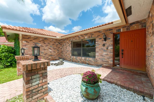 8501 NW 80 Street, Tamarac FL 33321 - Tamarac, FL - Photo 5