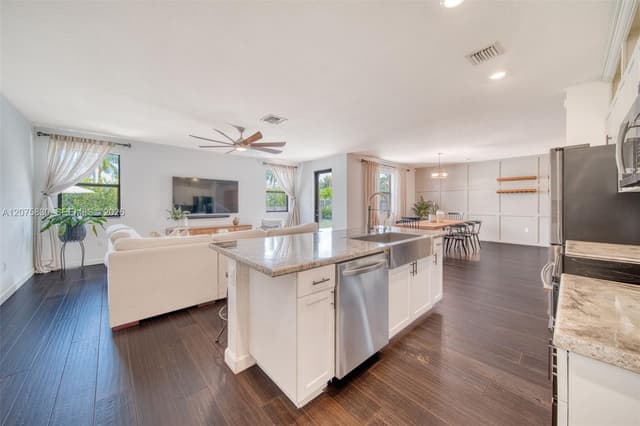 2655 SE 1st St, Homestead FL 33033 - Homestead, FL - Photo 4