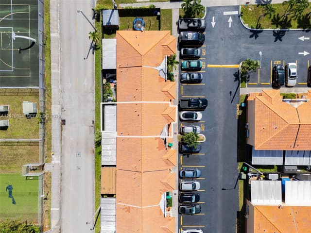 9425 NW 114th Ln # 3, Hialeah Gardens FL 33018 - Hialeah Gardens, FL - Photo 4