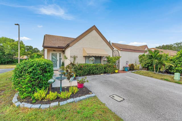 5225 Spice Drive, Palm Beach Gardens FL 33418 - Palm Beach Gardens, FL - Photo 2