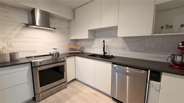 100 Bayview Dr # 431, Sunny Isles Beach FL 33160 - Sunny Isles Beach, FL - Photo 6