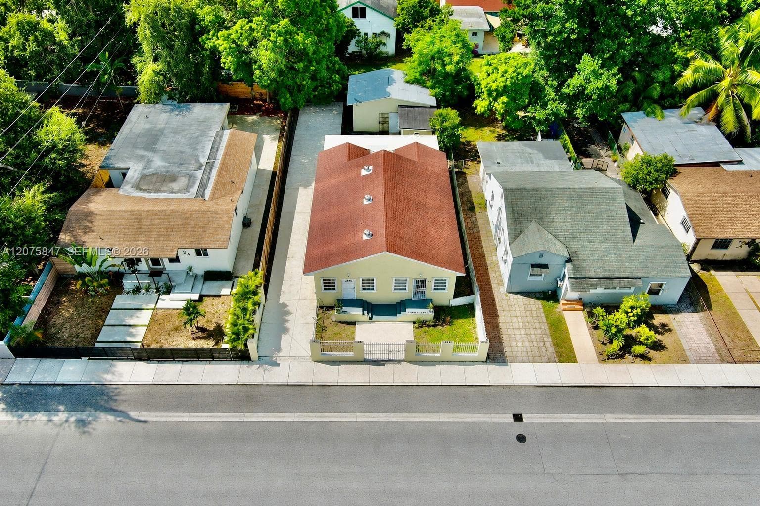 30 NW 50th St, Miami FL 33127