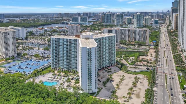 100 Bayview Dr # 502, Sunny Isles Beach FL 33160 - Sunny Isles Beach, FL - Photo 2