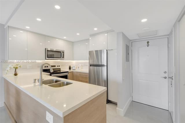 100 Bayview Dr # 502, Sunny Isles Beach FL 33160 - Sunny Isles Beach, FL - Photo 7
