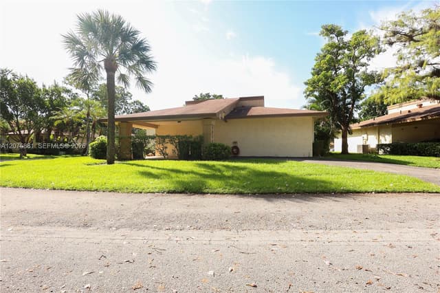 8050 Palmetto Palm Cir # 55, Tamarac FL 33321 - Tamarac, FL - Photo 6