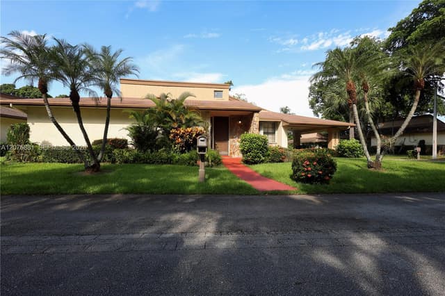 8050 Palmetto Palm Cir # 55, Tamarac FL 33321 - Tamarac, FL - Photo 5