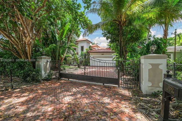 6550 SW 75th Ter, South Miami FL 33143 - South Miami, FL - Photo 2