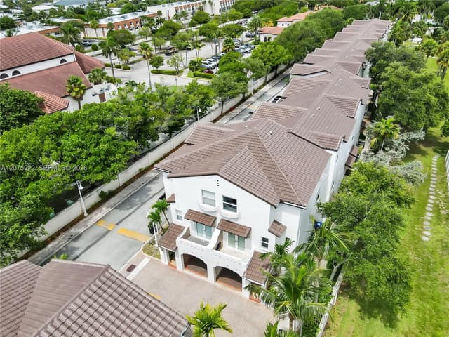 2005 Ocean Walk ter, Lauderdale By The Sea FL 33062 - Lauderdale By The Sea, FL - Photo 3