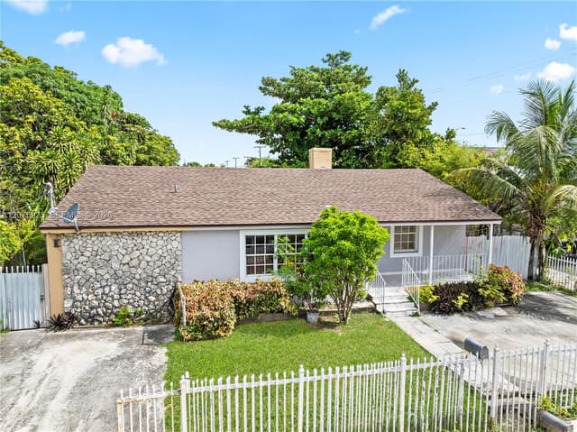 2723 NW 3rd St, Miami FL 33125 - Miami, FL - Photo 2
