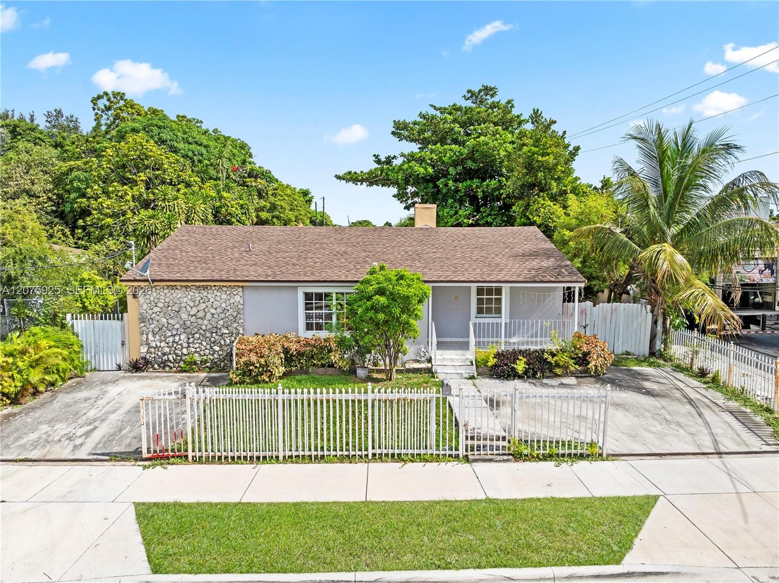 2723 NW 3rd St, Miami FL 33125 - Miami, FL - Photo 1
