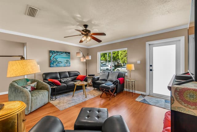 1190 NW 72nd Terrace, Margate FL 33063 - Margate, FL - Photo 4