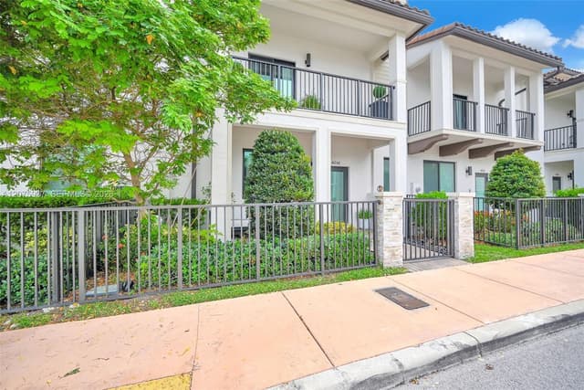 4256 NW 83rd Ave, Doral FL 33166 - Doral, FL - Photo 6