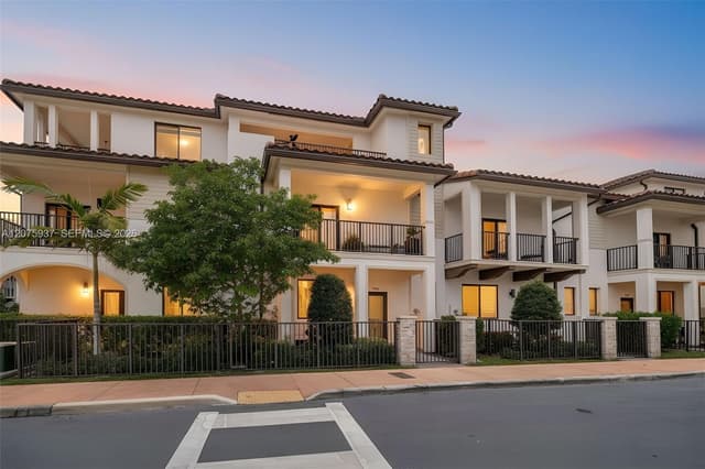 4256 NW 83rd Ave, Doral FL 33166 - Doral, FL - Photo 3