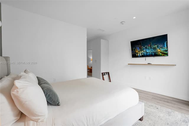 229 SW 9th St # 404, Miami FL 33130 - Miami, FL - Photo 5