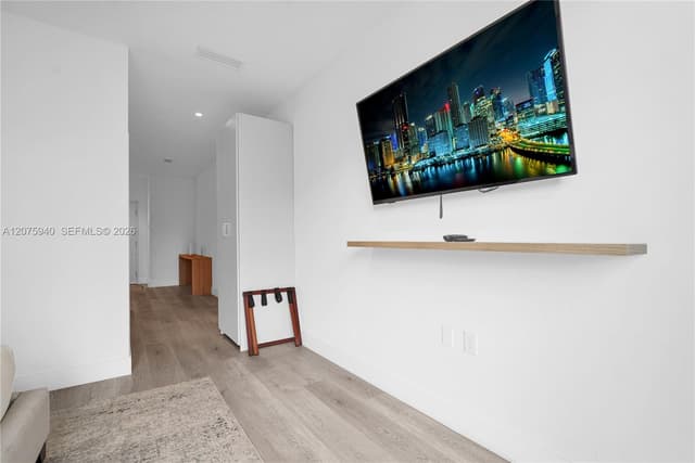 229 SW 9th St # 404, Miami FL 33130 - Miami, FL - Photo 4
