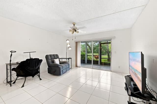 7321 Amberly Lane # 110, Delray Beach FL 33446 - Delray Beach, FL - Photo 5
