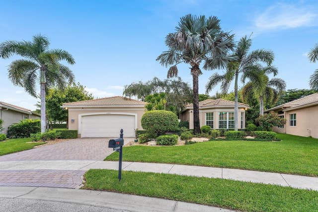 10582 Whitewind Circle, Boynton Beach FL 33473 - Boynton Beach, FL - Photo 2