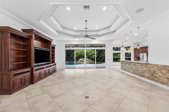 10582 Whitewind Circle, Boynton Beach FL 33473 - Boynton Beach, FL - Photo 4