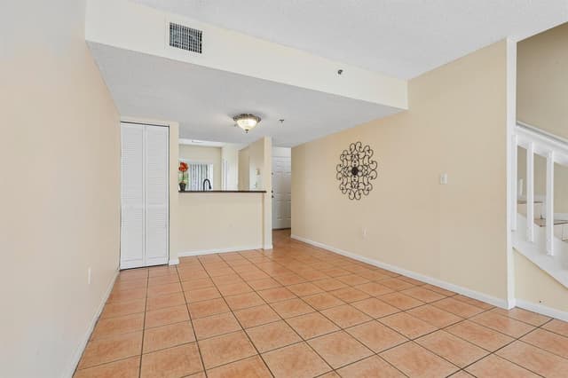 167 RIVIERA Circle, Weston FL 33326 - Weston, FL - Photo 6