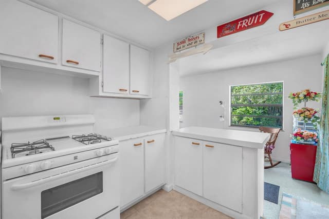 8380 NW 28TH Street, Sunrise FL 33322 - Sunrise, FL - Photo 4