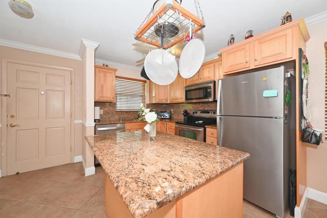 1100 E INDIANTOWN Road # 113, Jupiter FL 33477 - Jupiter, FL - Photo 4