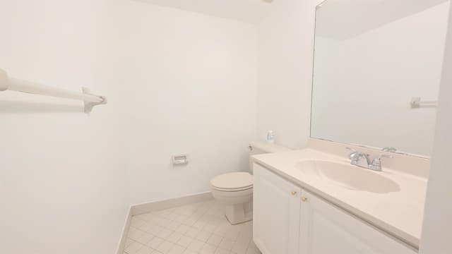 105 Lake Emerald Drive # 810, Oakland Park FL 33309 - Oakland Park, FL - Photo 5