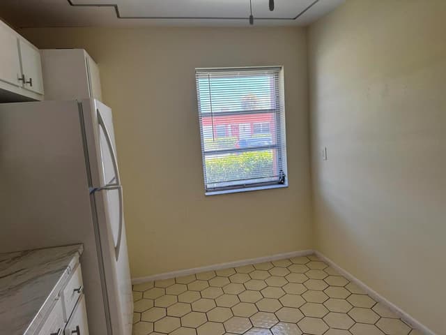 5800 FERNLEY Drive W # 17, West Palm Beach FL 33415 - West Palm Beach, FL - Photo 6