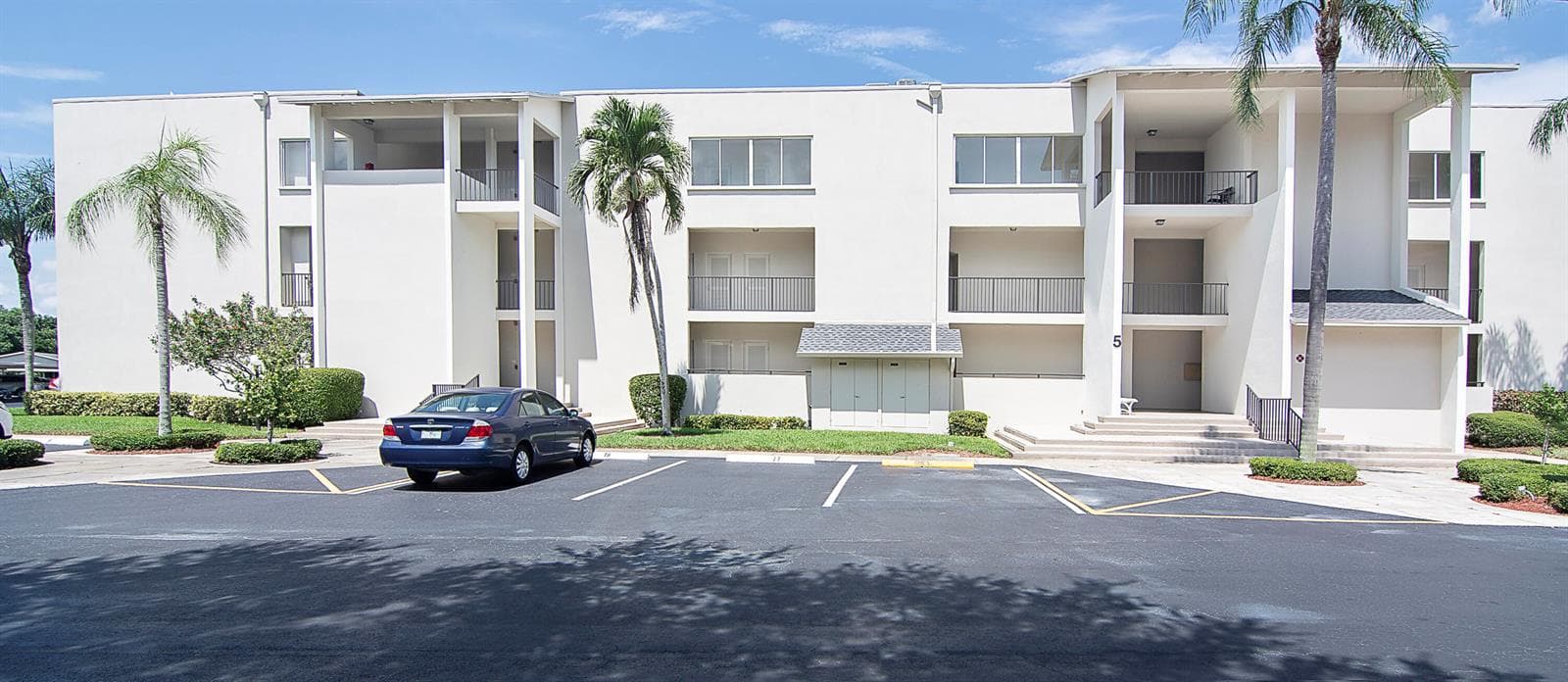11811 Ave Of The PGA # 3C, Palm Beach Gardens FL 33418 - Palm Beach Gardens, FL - Photo 1