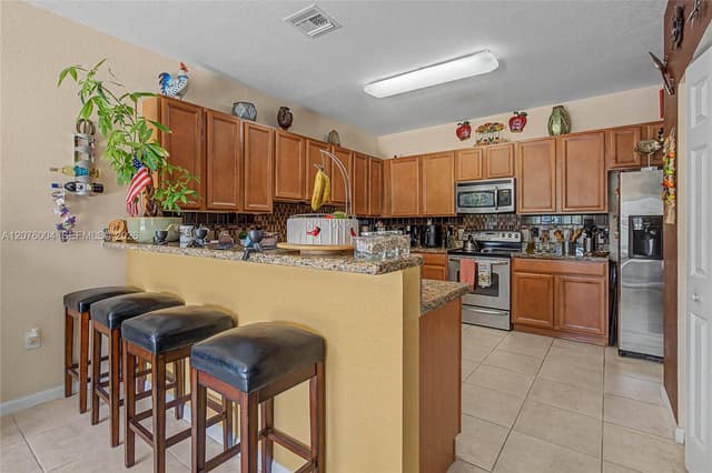 527 SE 31st Ave, Homestead FL 33033 - Homestead, FL - Photo 7
