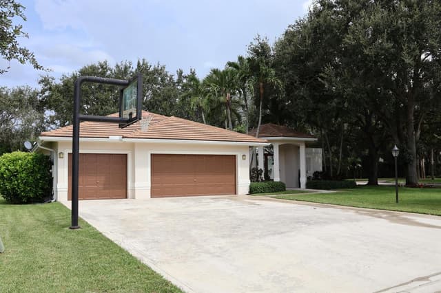 5705 NW 100th Terrace, Coral Springs FL 33076 - Coral Springs, FL - Photo 2