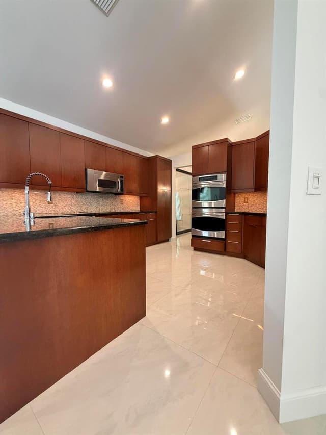 5705 NW 100th Terrace, Coral Springs FL 33076 - Coral Springs, FL - Photo 6