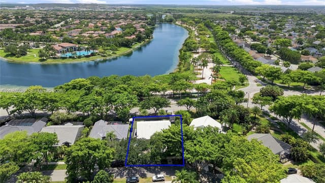 9430 SW 215th Ln, Cutler Bay FL 33189 - Cutler Bay, FL - Photo 7