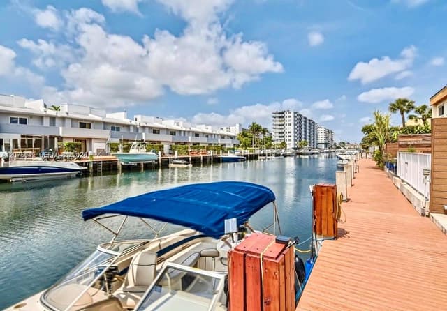 3864 NE 167th St # 5, North Miami Beach FL 33160 - North Miami Beach, FL - Photo 5