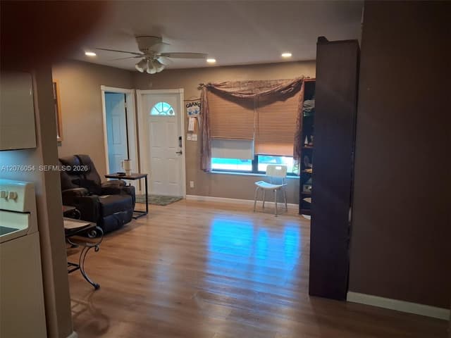 6359 SW 2nd St, Margate FL 33068 - Margate, FL - Photo 2