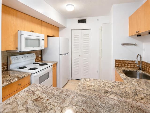 106 VILLA Circle # 106, Boynton Beach FL 33435 - Boynton Beach, FL - Photo 7
