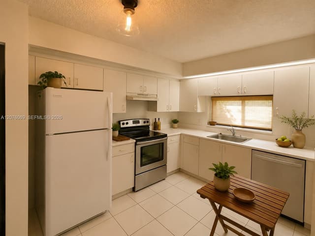 13105 SW 16 CT # 105L, Pembroke Pines FL 33027 - Pembroke Pines, FL - Photo 5