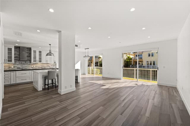 3110 NE 210th Ter, Aventura FL 33180 - Aventura, FL - Photo 2