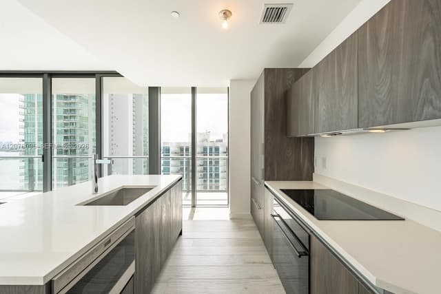 480 NE 31st St # 2101, Miami FL 33137 - Miami, FL - Photo 2