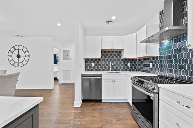 238 SW 10TH Avenue, Delray Beach FL 33444 - Delray Beach, FL - Photo 2