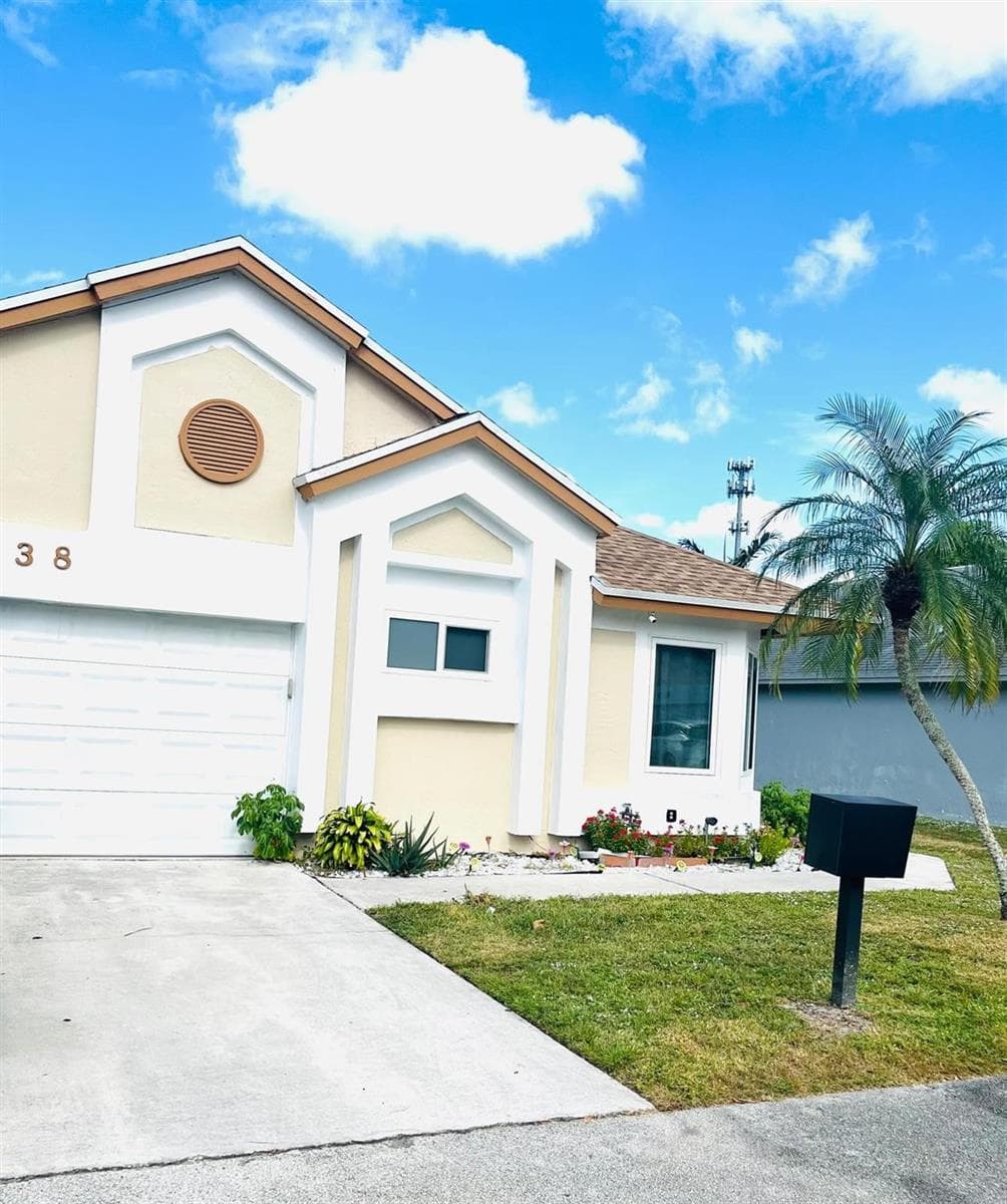 838 E PALM RUN Drive, North Lauderdale FL 33068 - North Lauderdale, FL - Photo 1