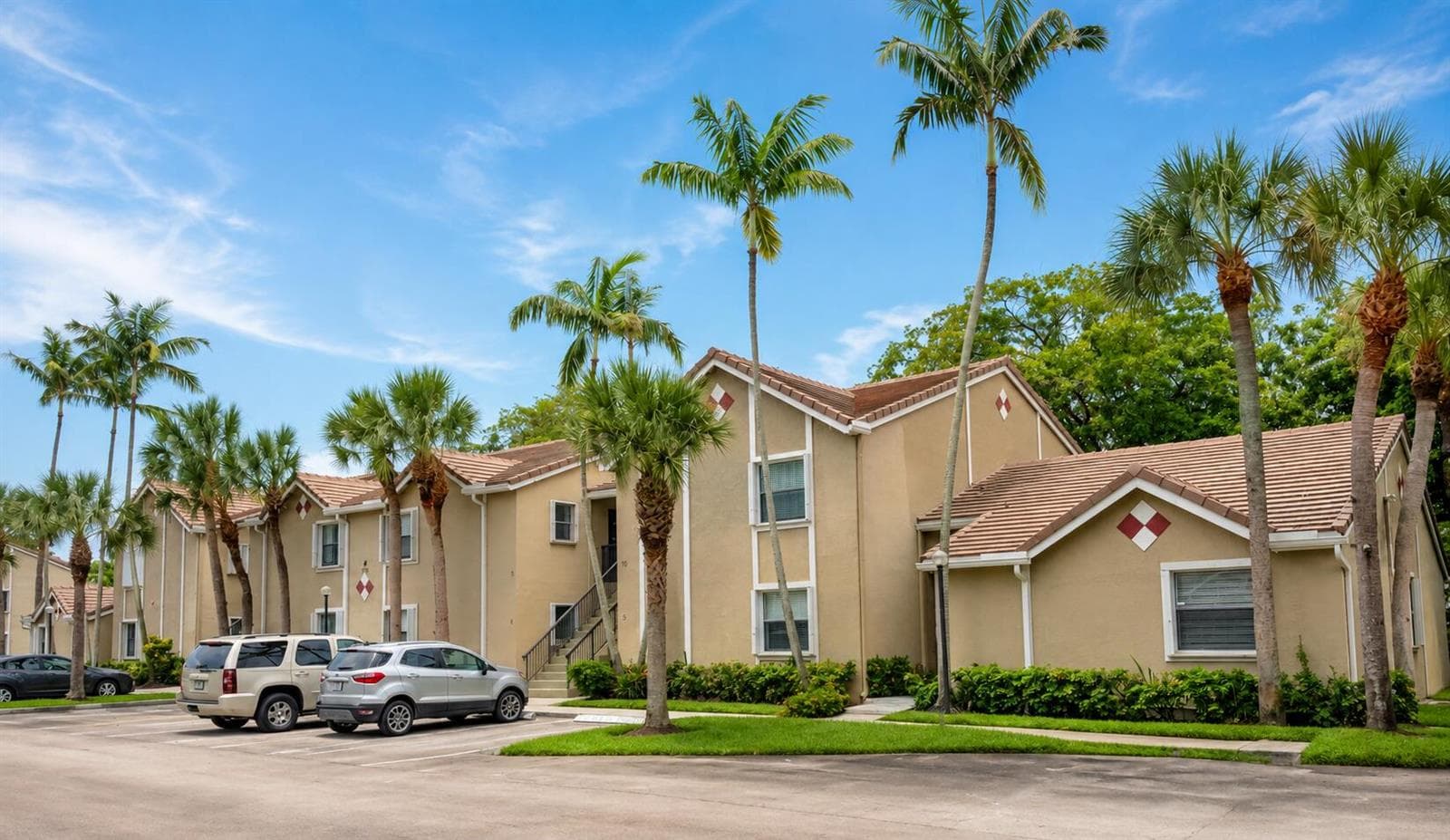 9641 RIVERSIDE # F5, Coral Springs FL 33071