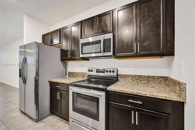 2805 SW 17 Avenue # 0, Fort Lauderdale FL 33315 - Fort Lauderdale, FL - Photo 5